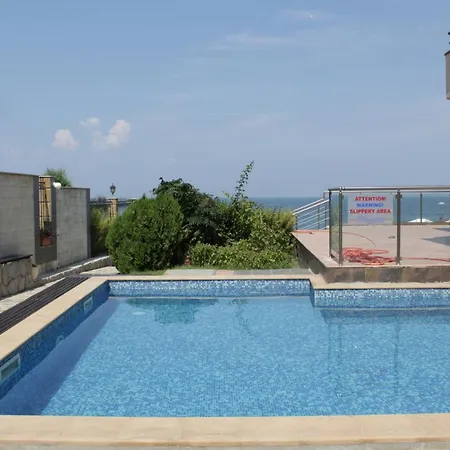 Barex Family Hotel 3*
