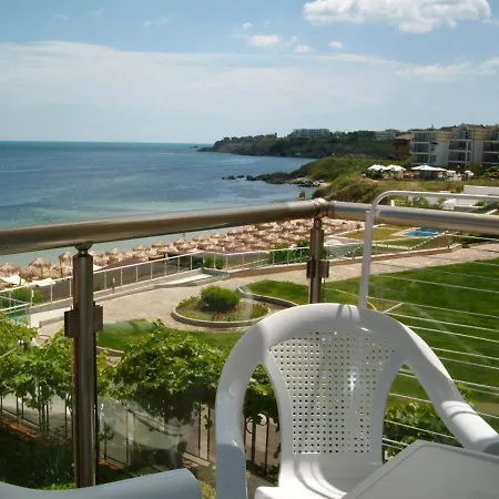 巴莱克斯家庭酒店 酒店